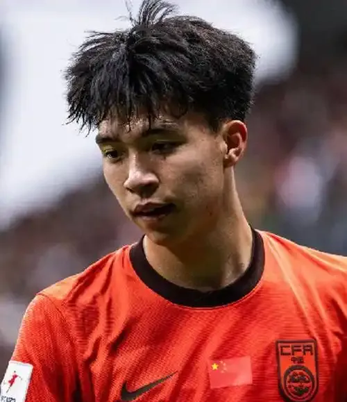 关于足球风云变幻,国内联赛中有一支实力强劲的球队崭露头角的信息 关于足球风云变幻,国内联赛中有一支实力强劲的球队崭露头角的信息