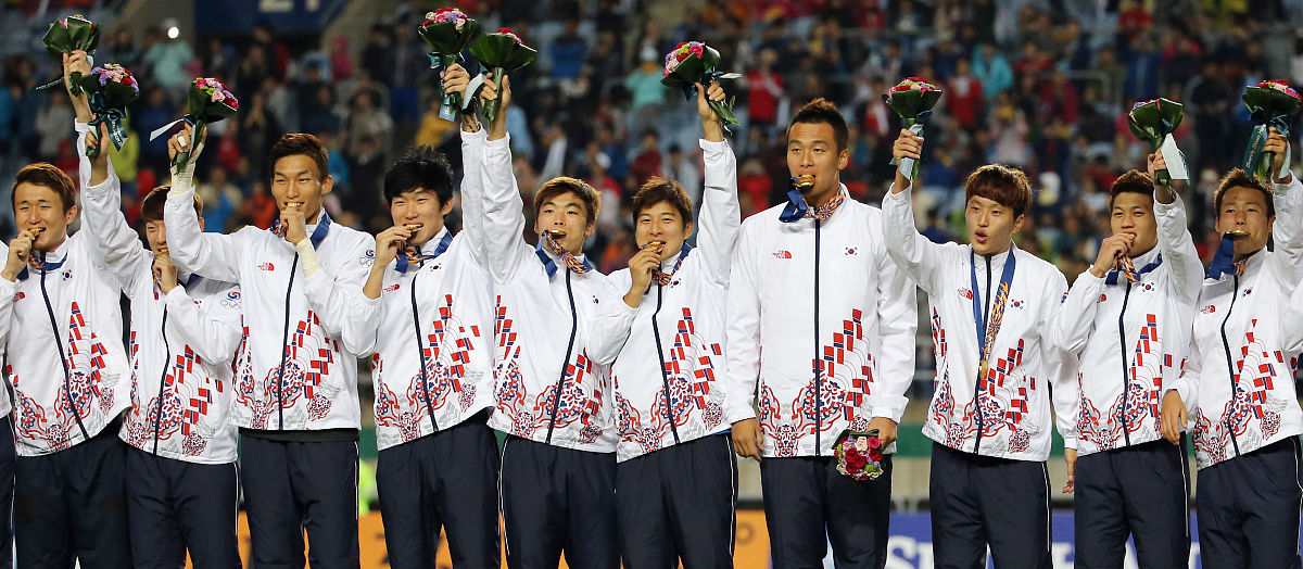 B体育体育竞技-韩国篮球超级联赛半决赛打响，首尔飞翼队胜利