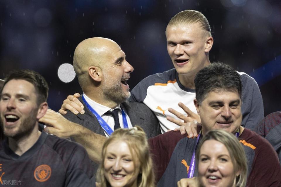 哈兰德梅开二度,拜仁凭一己之力击败对手 哈兰德梅开二度,拜仁凭一己之力击败对手