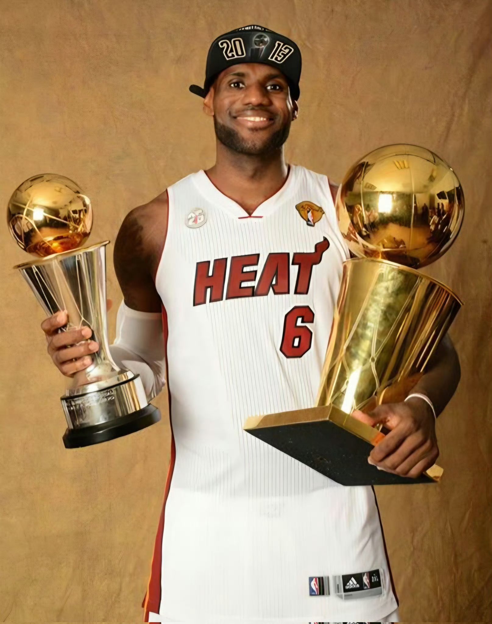 包含亚洲球员在美职篮夺得常规赛MVP的词条