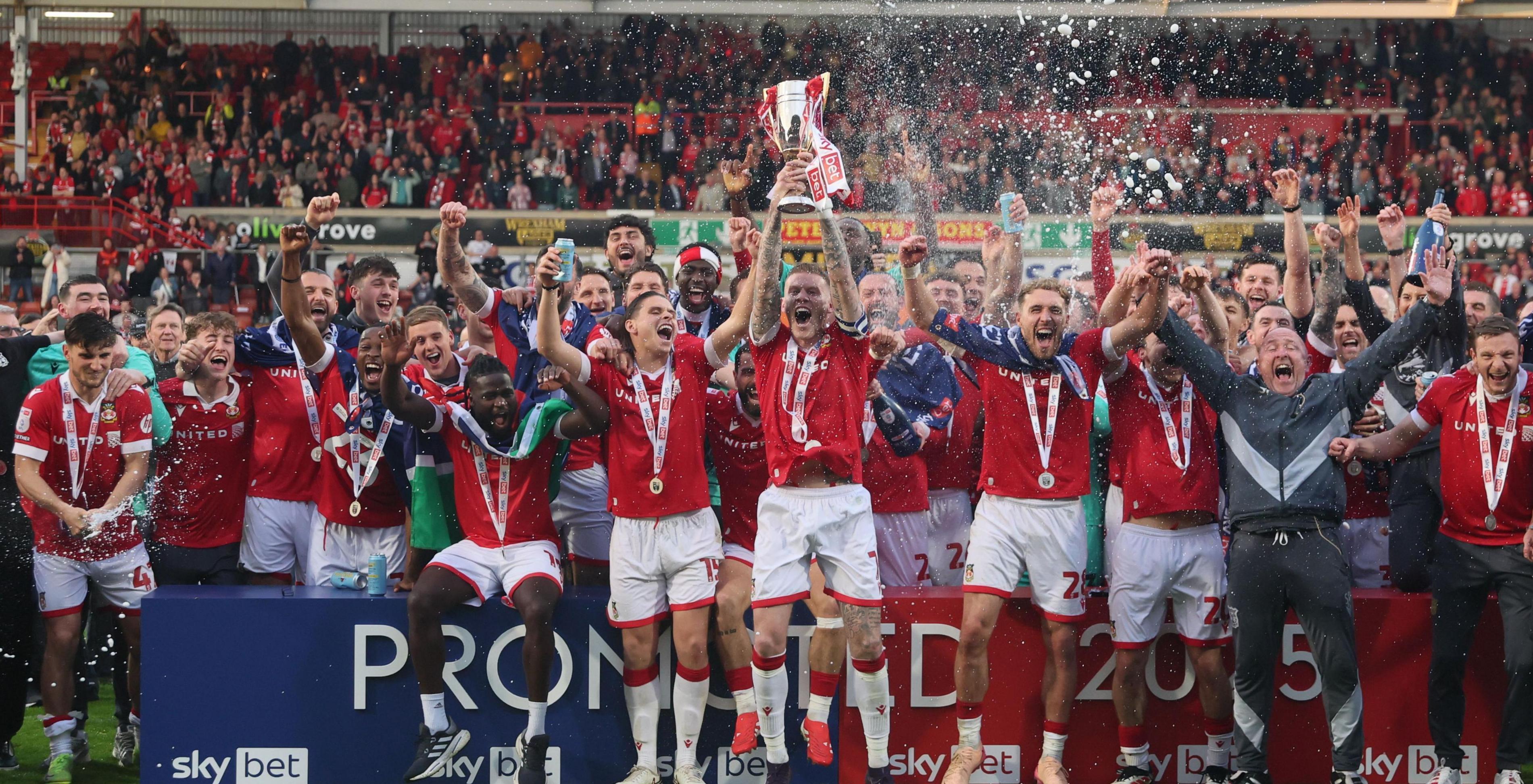 B体育体育vip注册-一支球队在国际大赛中斩获胜利，赢得掌声与赞誉的简单介绍