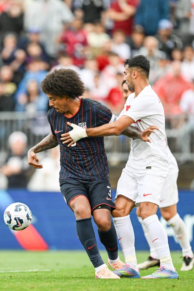 包含希腊边前卫关键传球，率队晋级欧国大赛半决赛的词条