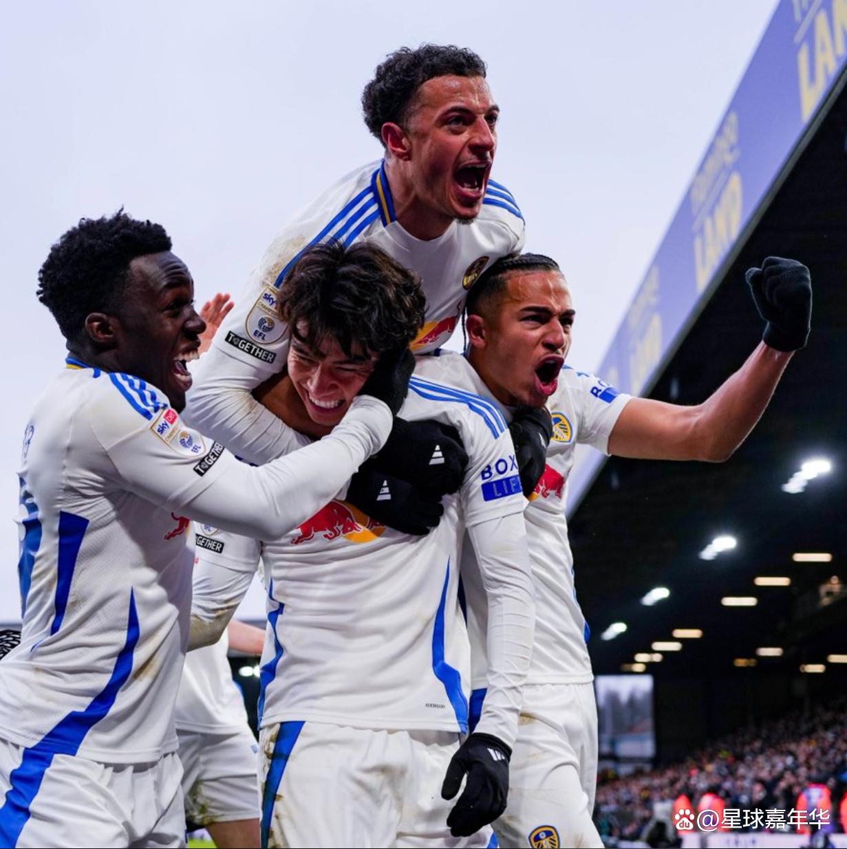 关于利兹联客场击败南安普顿，保持不败纪录的信息