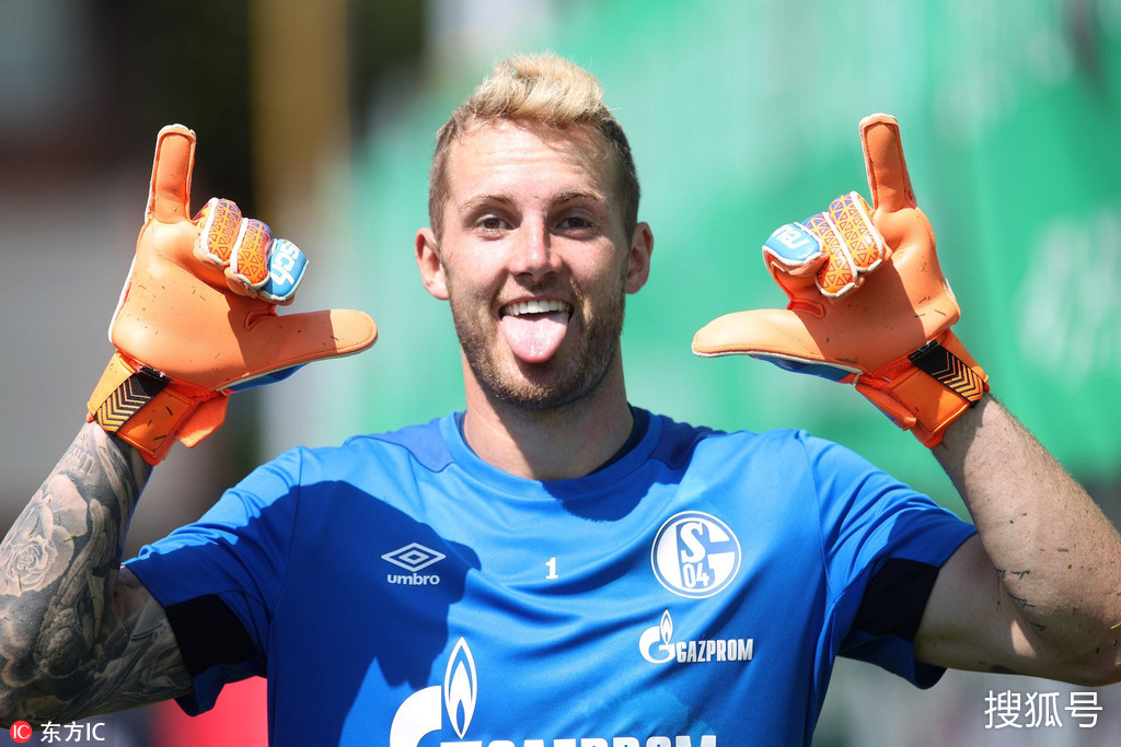 沙尔克新赛季战术调整，挑战强敌