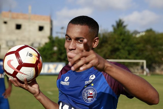 关于新生球队崭露头角，取得不可思议的胜利的信息