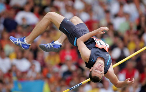 B体育体育官方入口-瑞典射击运动员精准瞄准，夺魁